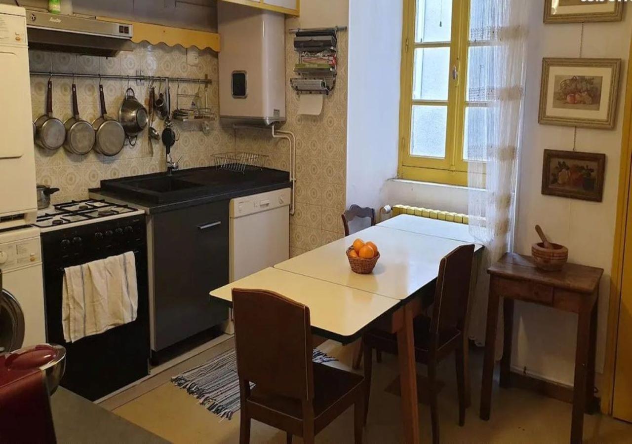 Grand Appartement De Charme Avec Parking Prive Florac エクステリア 写真